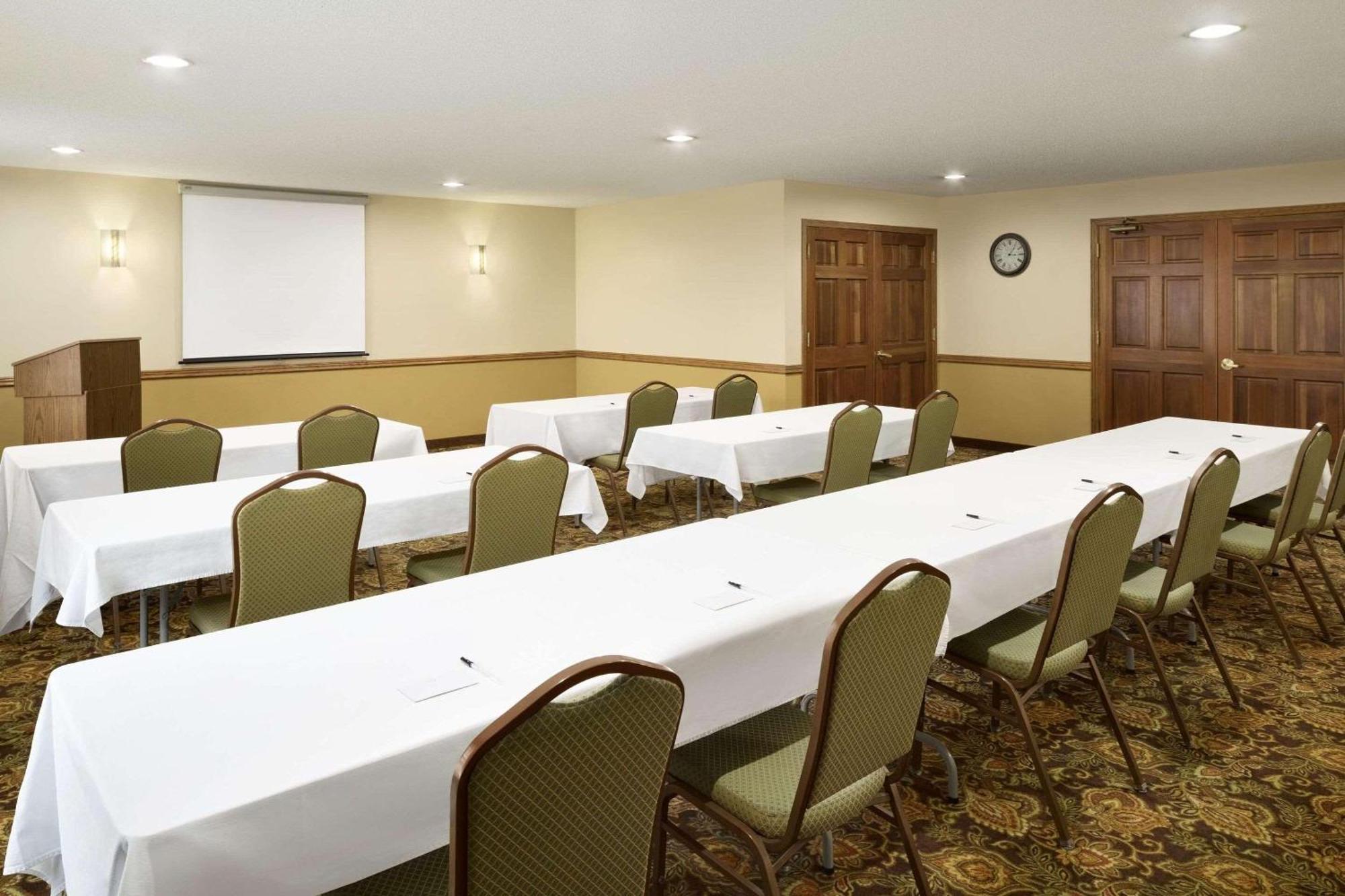 Country Inn & Suites By Radisson, Grinnell, Ia Екстер'єр фото