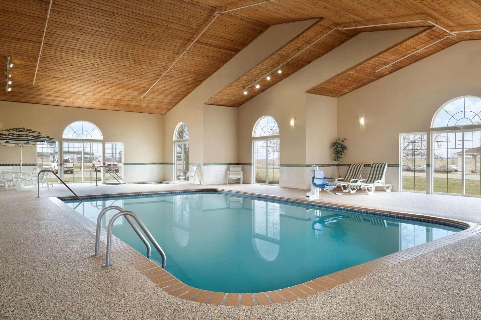 Country Inn & Suites By Radisson, Grinnell, Ia Екстер'єр фото